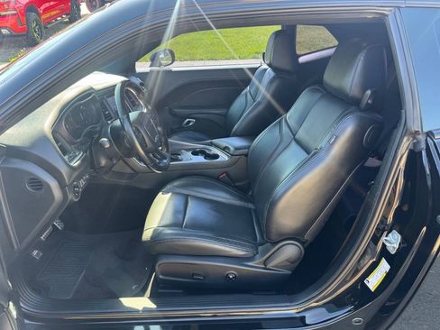 Used 2018 Dodge Challenger R/T Plus RWD image 11
