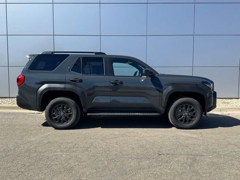 Used 2025 Toyota 4Runner SR5 image 34