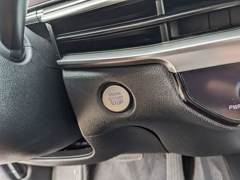 Certified 2025 Kia Sorento S image 29