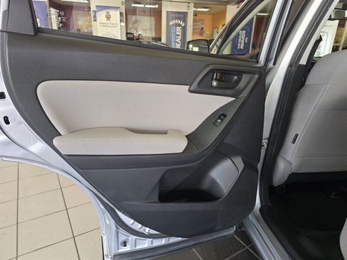 Used 2015 Subaru Forester 2.5i w/ Alloy Wheel Package AWD/4WD image 11