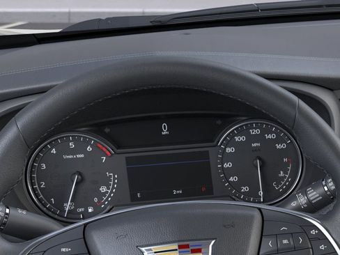 New 2025 Cadillac XT5 Luxury image 18