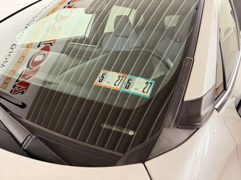 Used 2024 Toyota Corolla Cross AWD Hybrid w/ Moonroof Package image 10