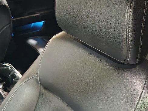 Used 2022 Ford F150 Lariat w/ Equipment Group 502A High image 32