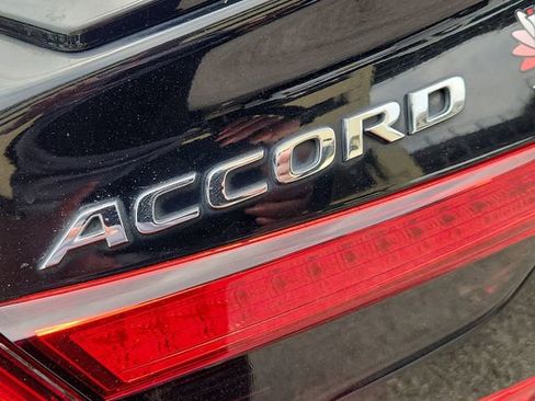 Used 2018 Honda Accord Sport image 29