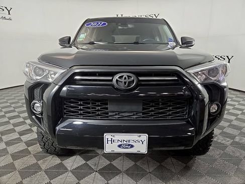 Used 2021 Toyota 4Runner SR5 Premium AWD/4WD image 3