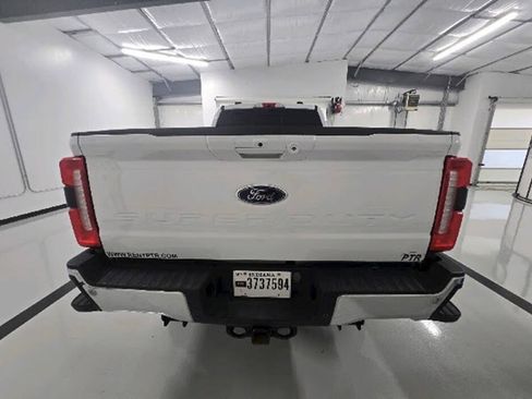 Used 2024 Ford F250 Lariat w/ FX4 Off-Road Package AWD/4WD image 6
