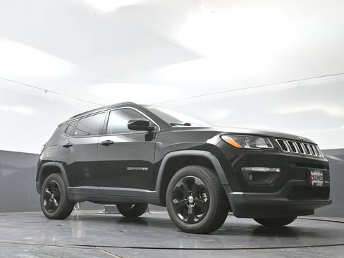 Used 2020 Jeep Compass Latitude AWD/4WD image 56