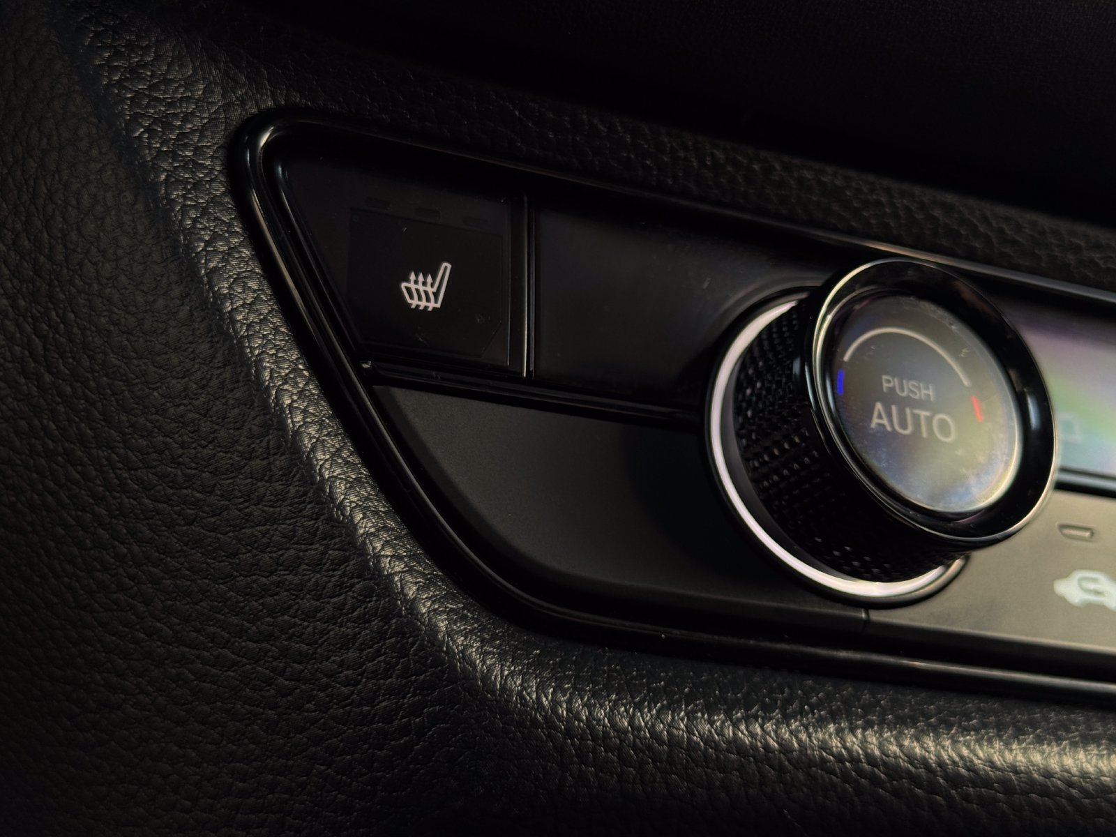 Certified 2023 Honda HR-V Sport image 24