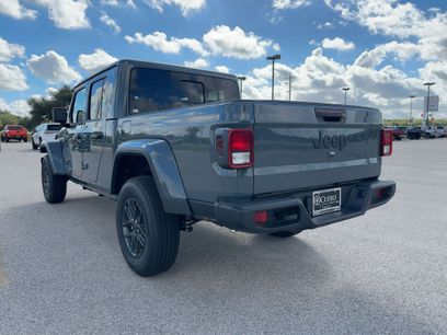 New 2025 Jeep Gladiator Sport