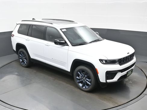 New 2026 Jeep Grand Cherokee L Limited AWD/4WD image 28