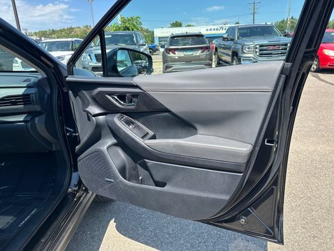 Used 2024 Subaru Crosstrek 2.5i Limited w/ Crosstrek Mirror Package AWD/4WD image 39