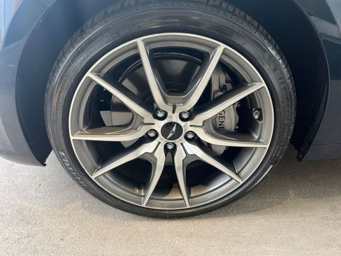 Used 2025 Genesis G70 2.5T image 30