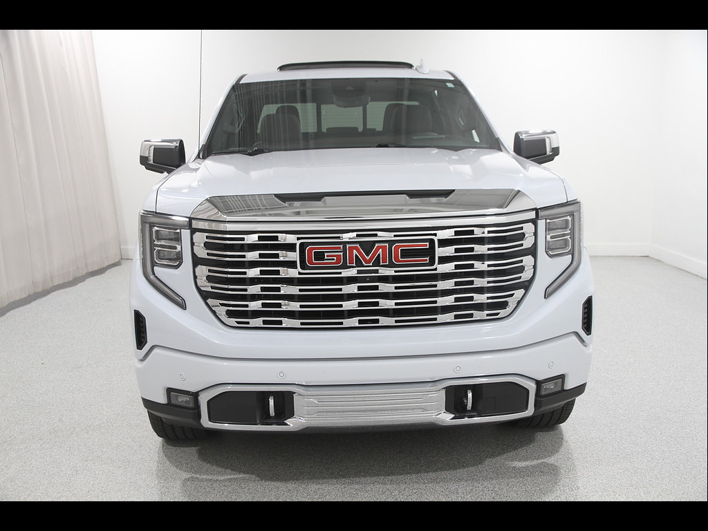 Used 2026 GMC Sierra 1500 Denali AWD/4WD image 2