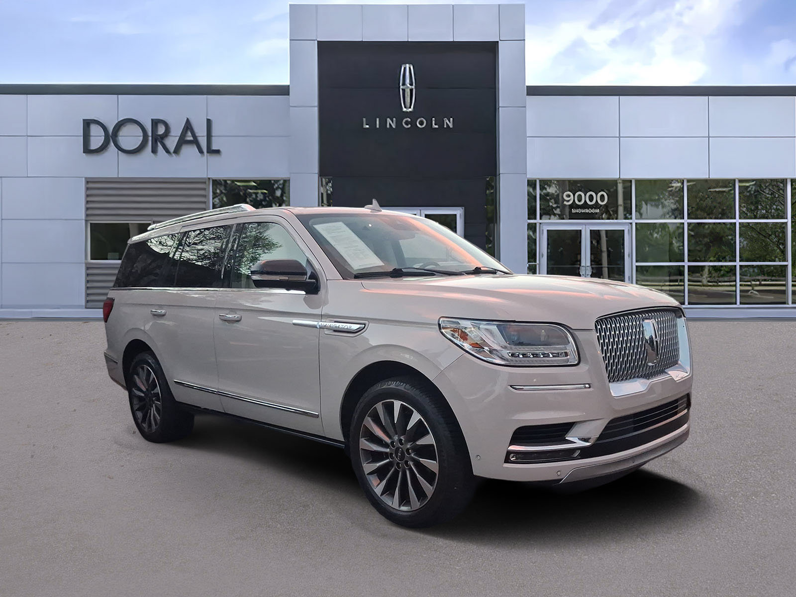 Certified 2021 Lincoln Navigator Reserve RWD image 1