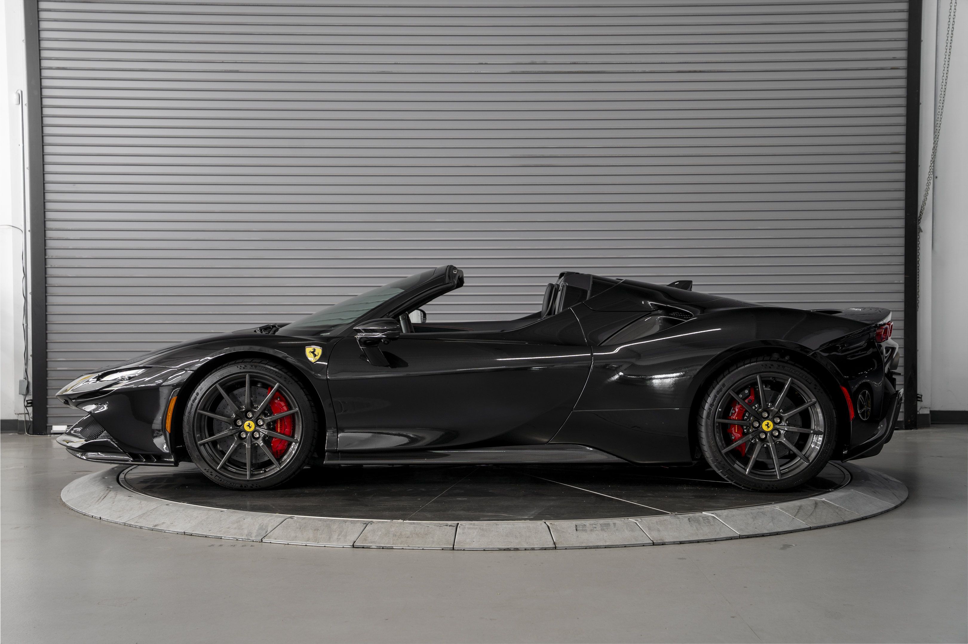 Used 2024 Ferrari SF90 Spider AWD/4WD image 2