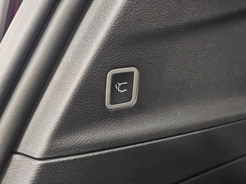 New 2026 Chrysler Pacifica Select FWD image 13