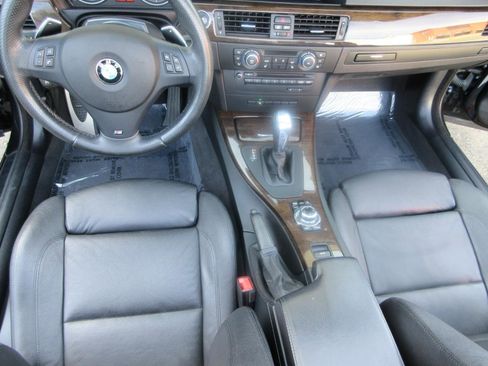 Used 2013 BMW 335i Convertible image 17