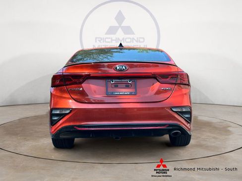 Used 2020 Kia Forte GT-Line w/ GT-Line Premium Package FWD image 3