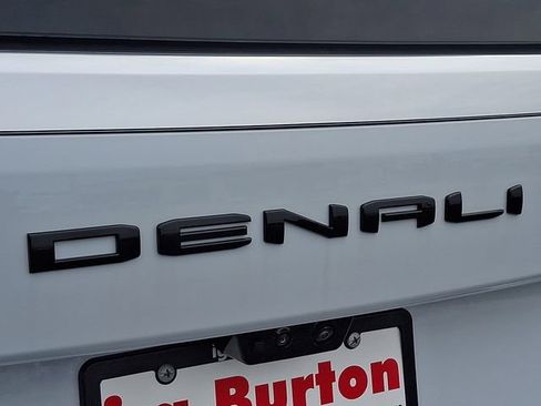 New 2026 GMC Yukon XL Denali w/ Denali Reserve Package AWD/4WD image 19