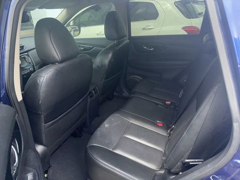 Used 2018 Nissan Rogue SL image 6