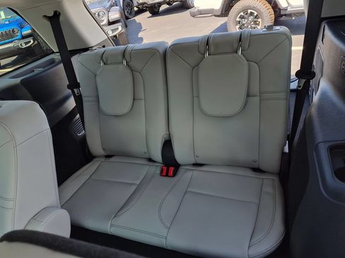 Used 2026 Lincoln Aviator 2WD image 26