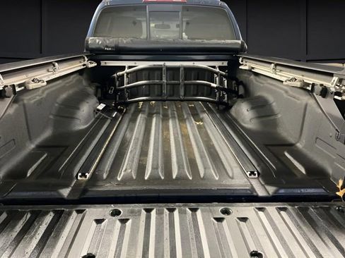 Used 2017 Nissan Frontier SV w/ SV Value Truck Package image 14