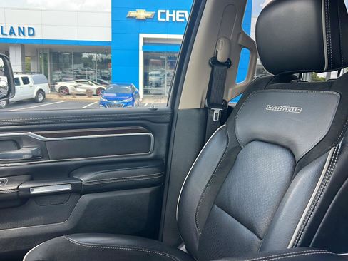 Used 2021 RAM 1500 Laramie AWD/4WD image 29
