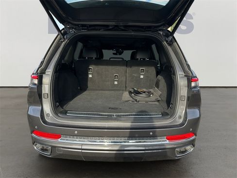 Used 2022 Jeep Grand Cherokee Overland image 14