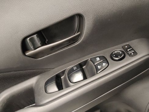 Used 2022 Nissan Kicks S image 27