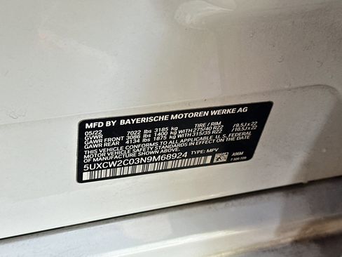 Used 2022 BMW X7 xDrive40i w/ M Sport Package AWD/4WD image 38