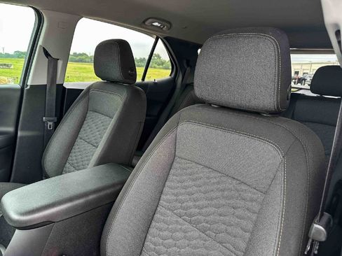 Used 2020 Chevrolet Equinox LT FWD image 14