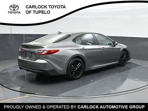 Used 2025 Toyota Camry SE w/ Convenience Package image 4