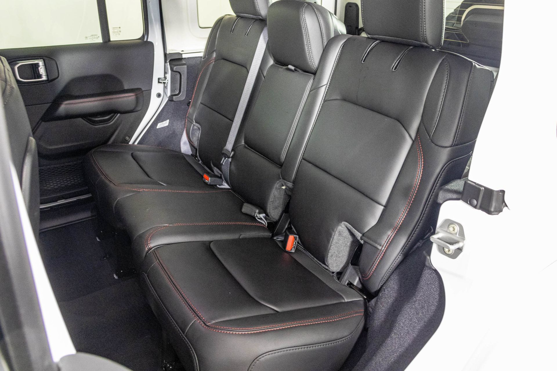 New 2027 Jeep Wrangler Unlimited Rubicon AWD/4WD image 34