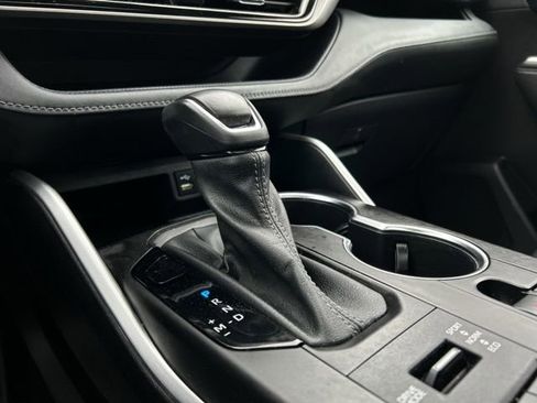 Used 2022 Toyota Highlander XLE image 53