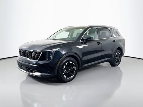Used 2025 Kia Sorento S w/ Panoramic Sunroof Package FWD image 4