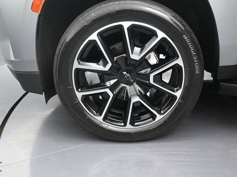 Used 2023 Chevrolet Tahoe RST w/ Luxury Package RWD image 14