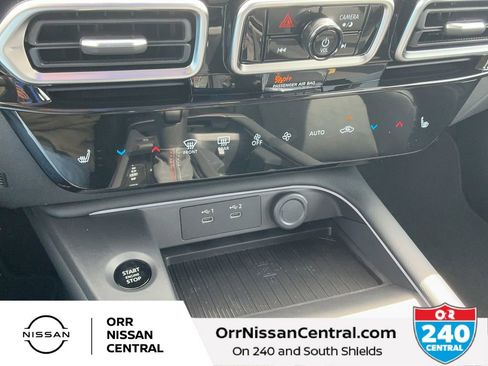 New 2026 Nissan Sentra SR w/ SR Premium Package FWD image 24