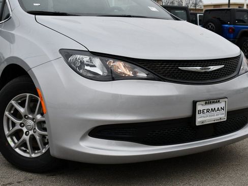 New 2026 Chrysler Voyager LX image 2