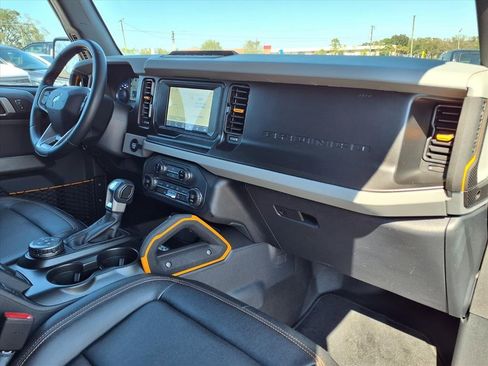 Used 2023 Ford Bronco Badlands w/ Sasquatch Package image 13