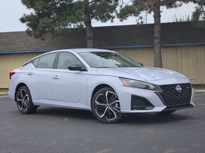 New 2025 Nissan Altima 2.5 SR