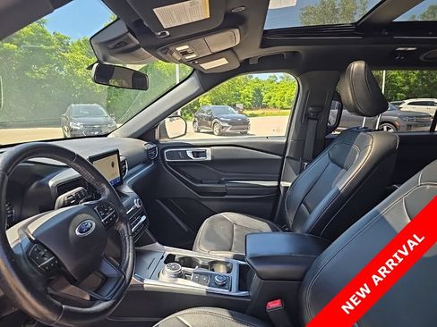 Used 2020 Ford Explorer XLT w/ Equipment Group 202A AWD/4WD image 5