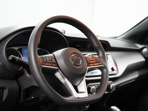Used 2020 Nissan Kicks S FWD image 11