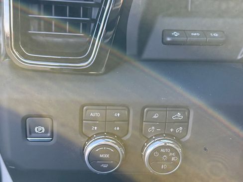 New 2026 GMC Sierra 2500 AT4 image 21