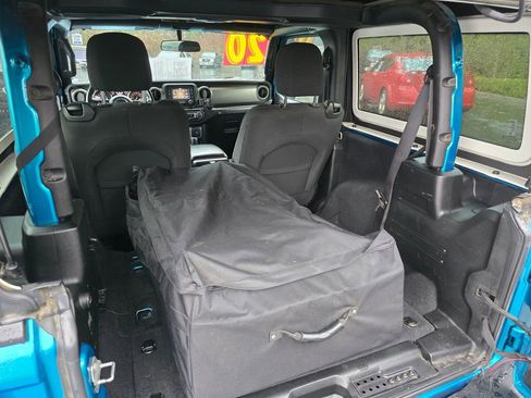 Used 2020 Jeep Wrangler Sport image 7