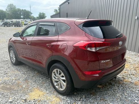 Used 2018 Hyundai Tucson SE AWD/4WD image 2