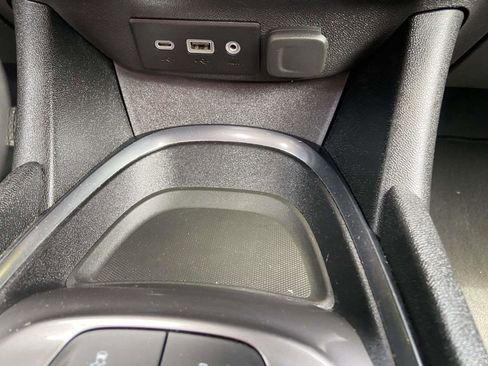 Used 2025 Chevrolet Malibu LT image 24