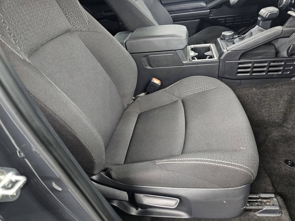 Used 2025 Toyota 4Runner SR5 AWD/4WD image 21