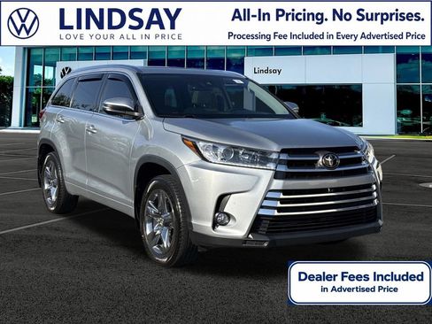 Used 2018 Toyota Highlander Limited Platinum AWD/4WD image 1