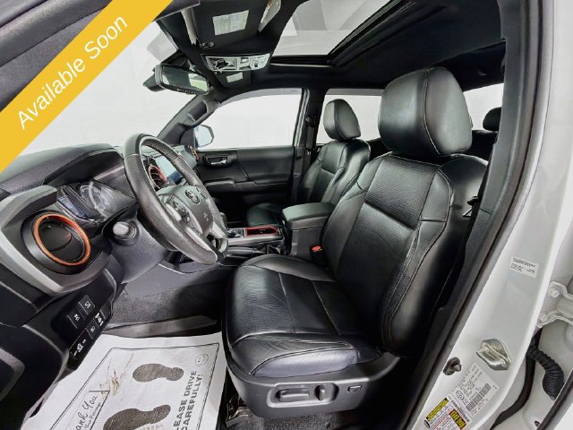 Used 2021 Toyota Tacoma TRD Off-Road AWD/4WD image 19