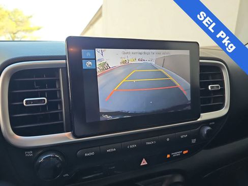 Certified 2023 Hyundai Venue SEL FWD image 25